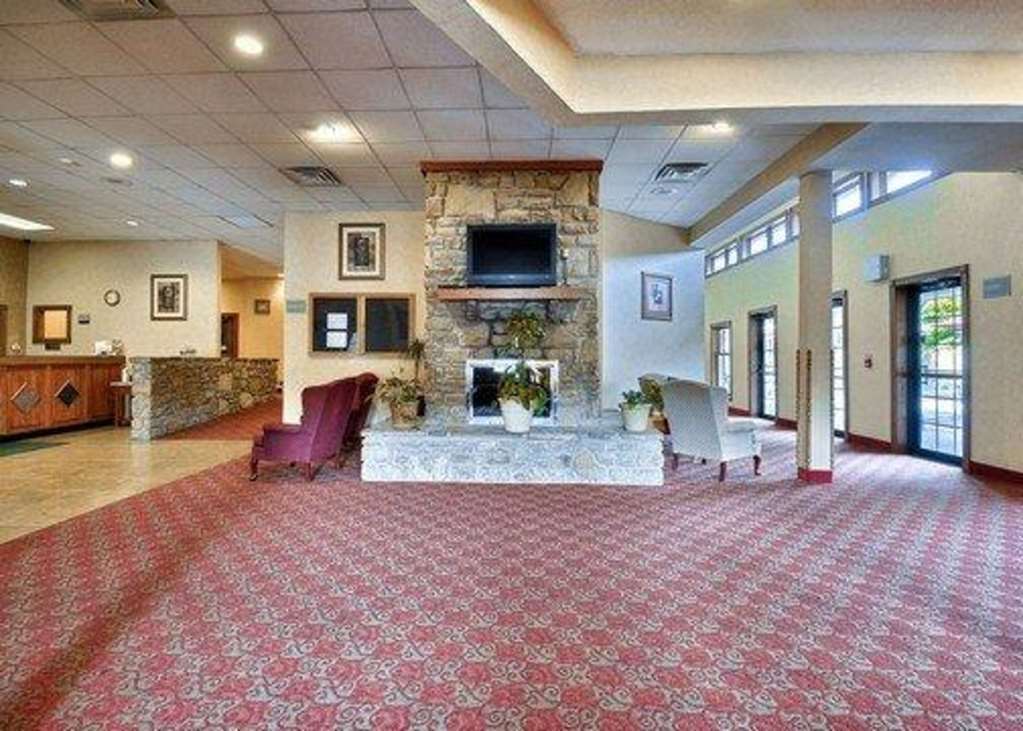 Quality Inn & Suites Bedford West Interior photo